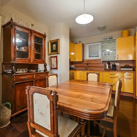 Dada -excellent Nearby Old 扎达尔